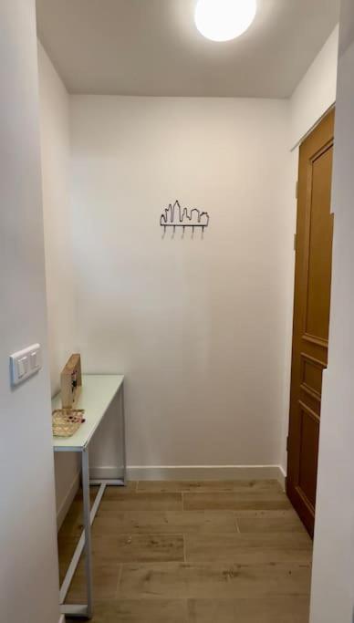 Charmant 3 Pieces Idealement Situe Menton Bagian luar foto